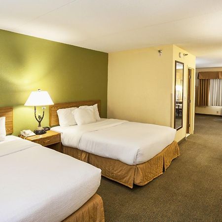Edgewater Waterpark Hotel ดุลูท ภายนอก รูปภาพ