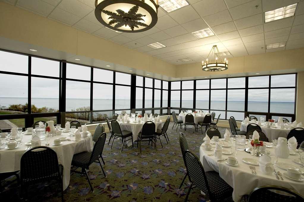 Edgewater Waterpark Hotel ดุลูท ร้านอาหาร รูปภาพ