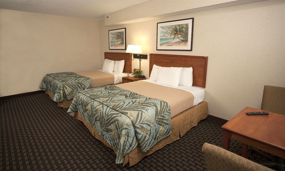 Edgewater Waterpark Hotel ดุลูท ภายนอก รูปภาพ