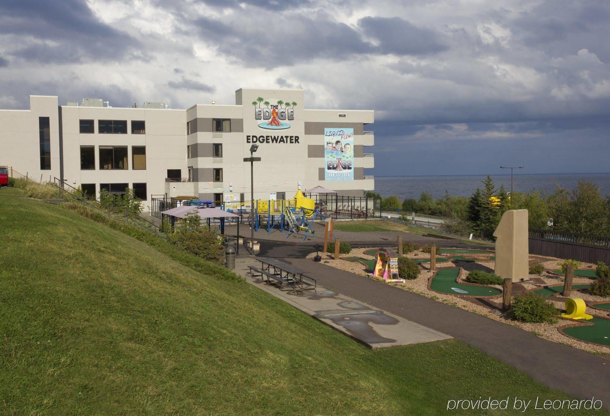Edgewater Waterpark Hotel ดุลูท ภายนอก รูปภาพ