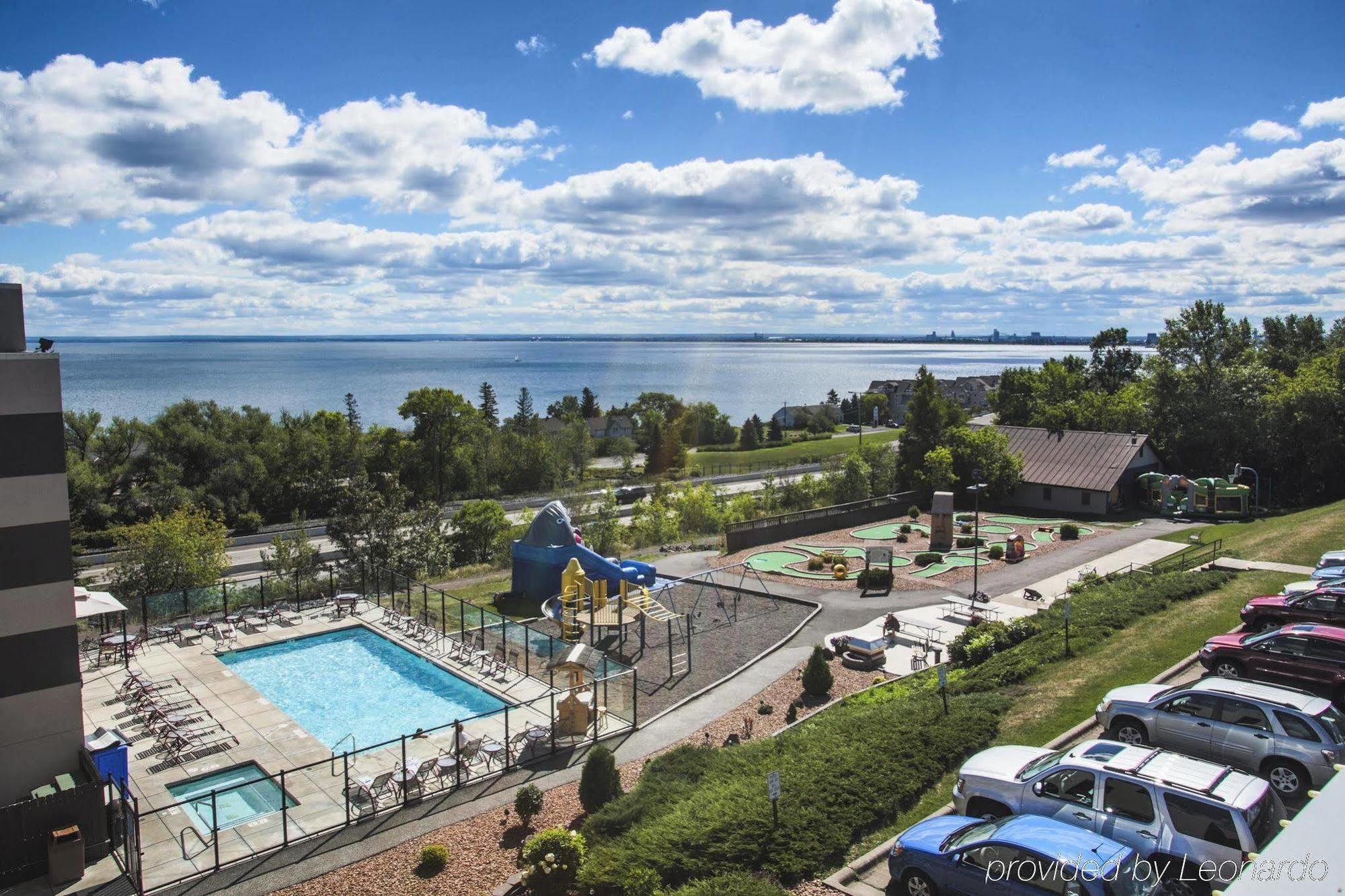 Edgewater Waterpark Hotel ดุลูท ภายนอก รูปภาพ