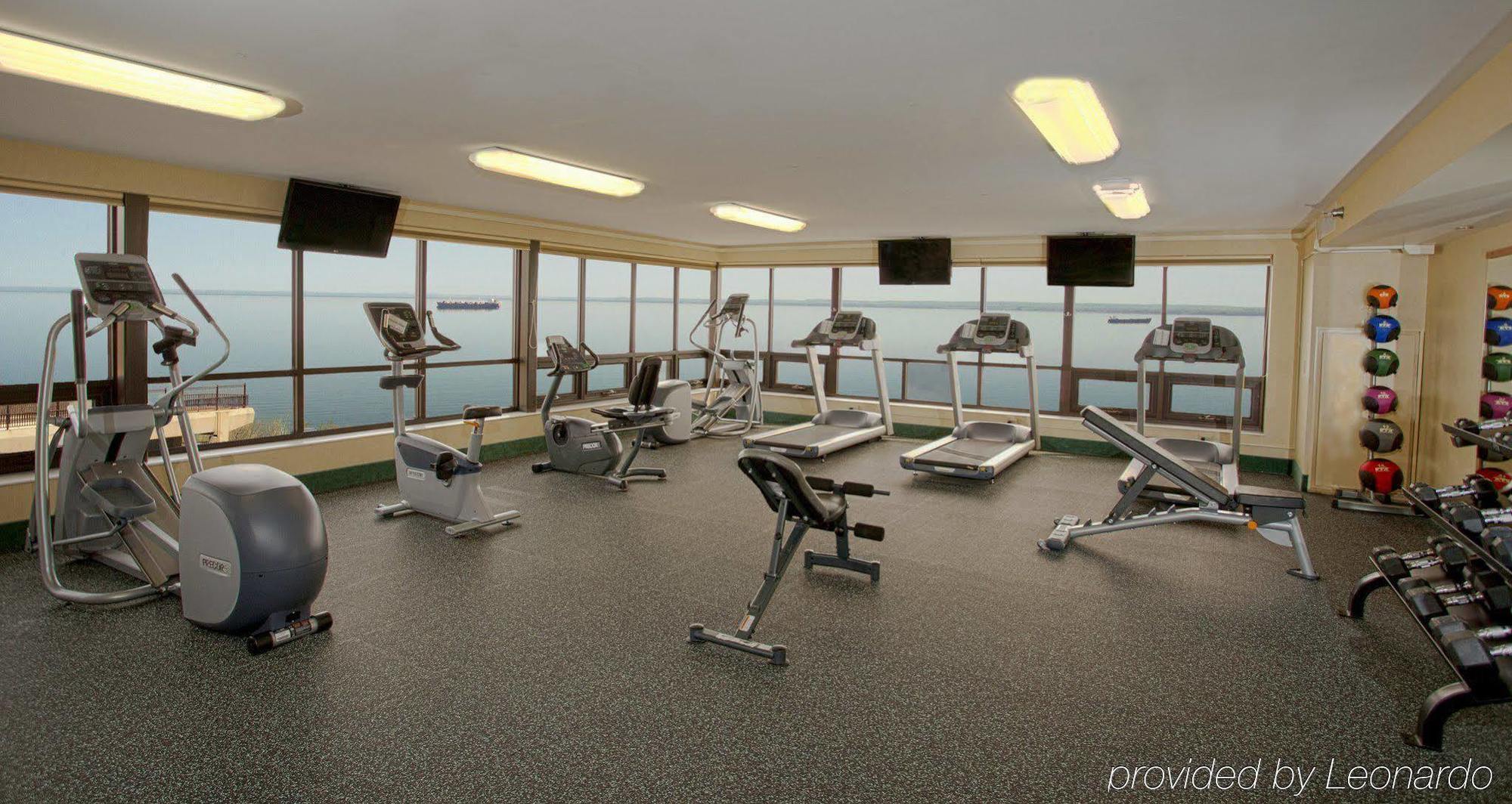 Edgewater Waterpark Hotel ดุลูท ภายนอก รูปภาพ